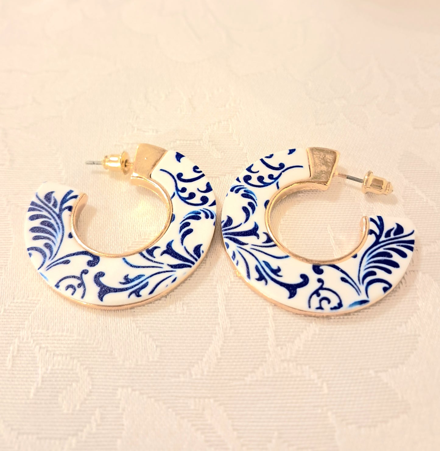 Orecchini in porcellana dipinta