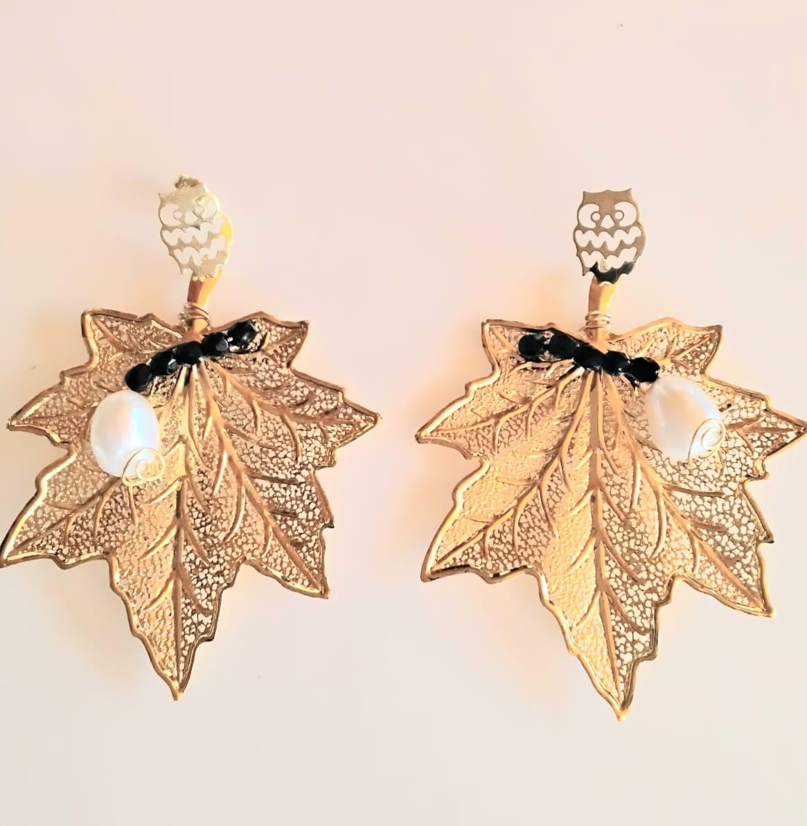 Orecchini foglia filigrana e perla