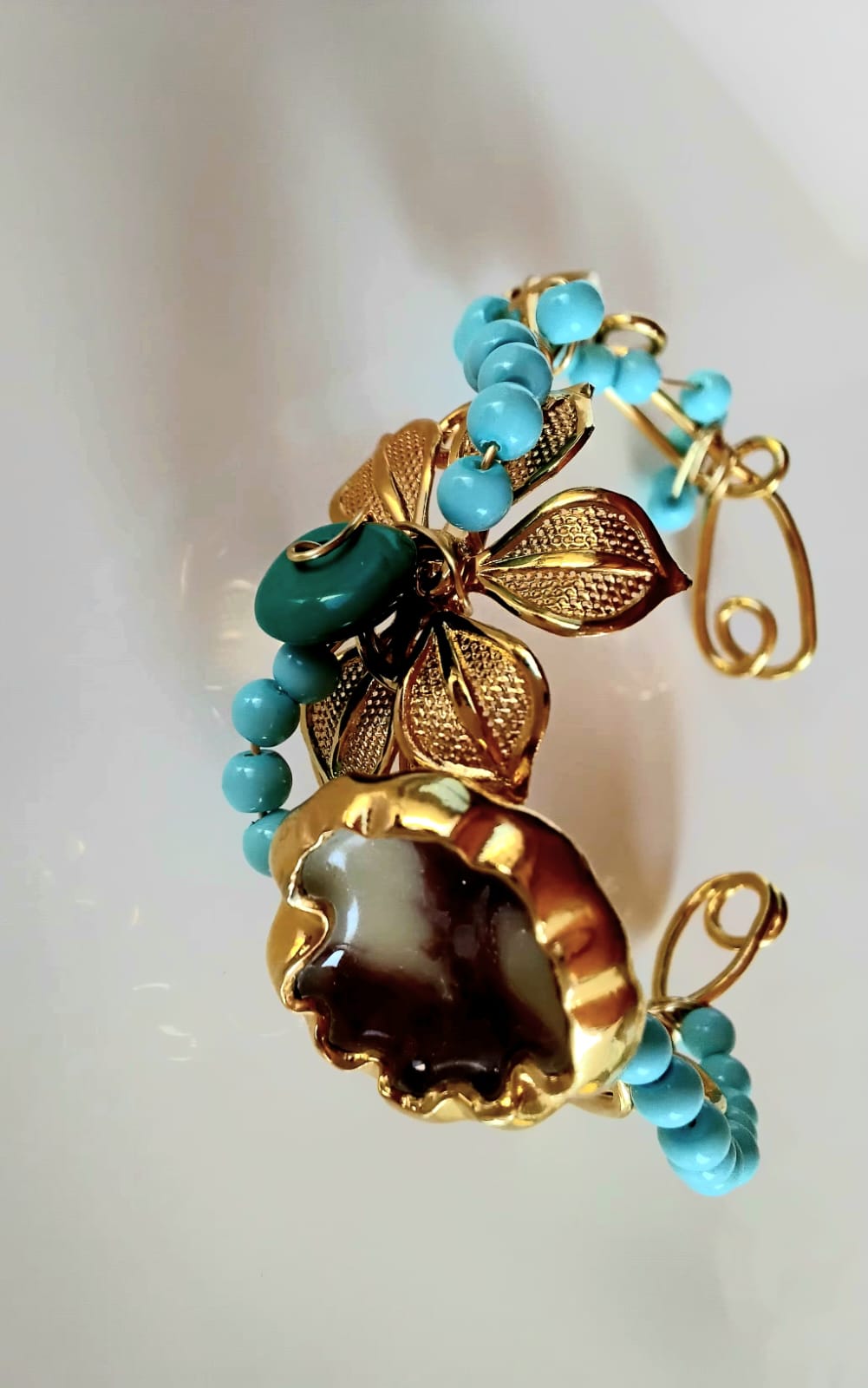 Bracciale fiori e pietre dure naturali