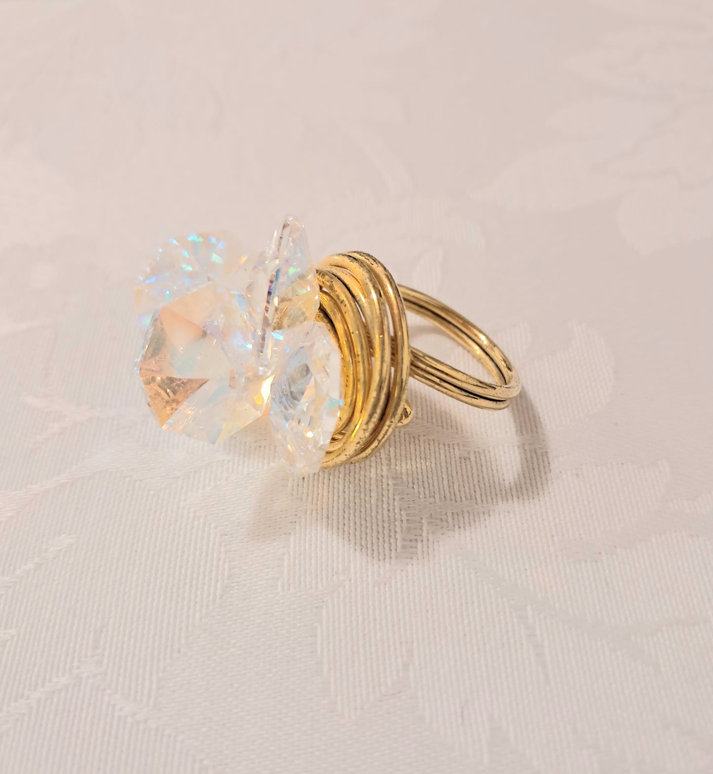 Anello ciuffo dorato aurora boreale